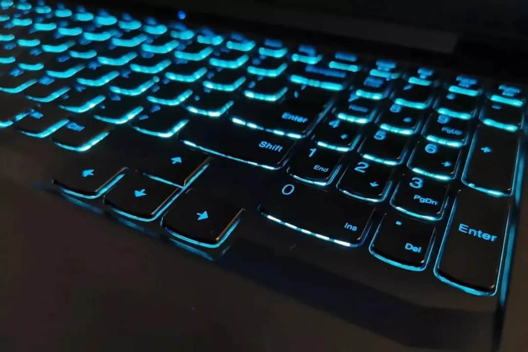 Jak zablokować klawiaturę w komputerze, by uniknąć przypadkowych dotknięć